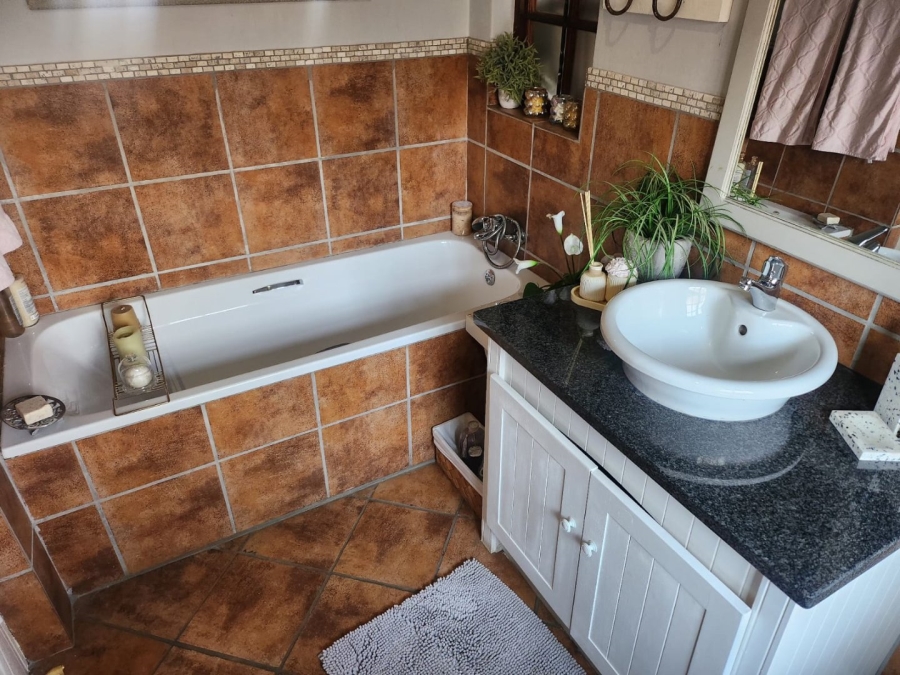 3 Bedroom Property for Sale in Landsmeer Residential Estate North West